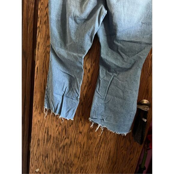 Good American Woman’s Jeans Distressed Bottoms Size 18 - Picture 7 of 12